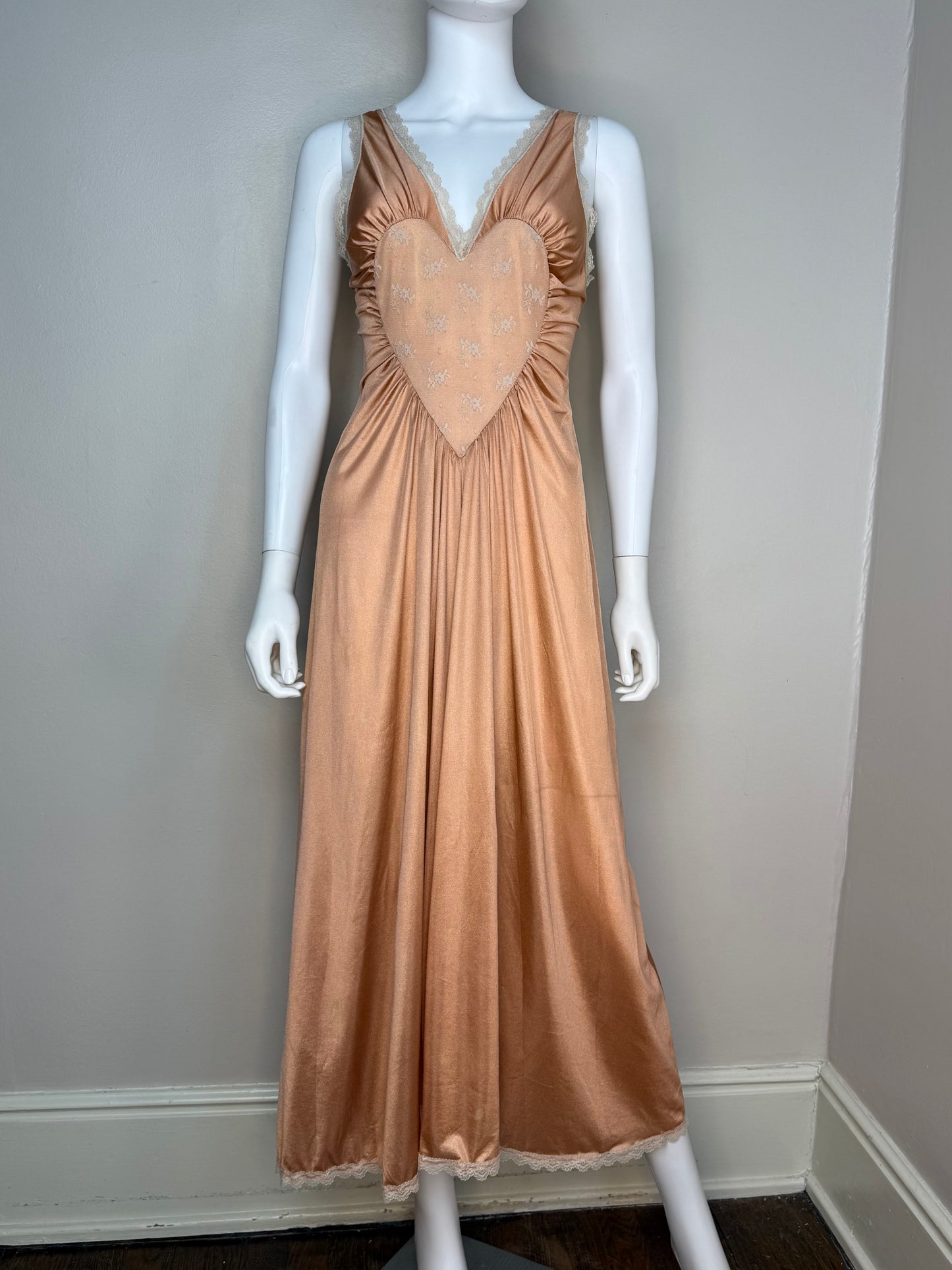 1970s Rose Gold Lace Heart Peignoir Set, Nightgown and Robe, Size XS/Small