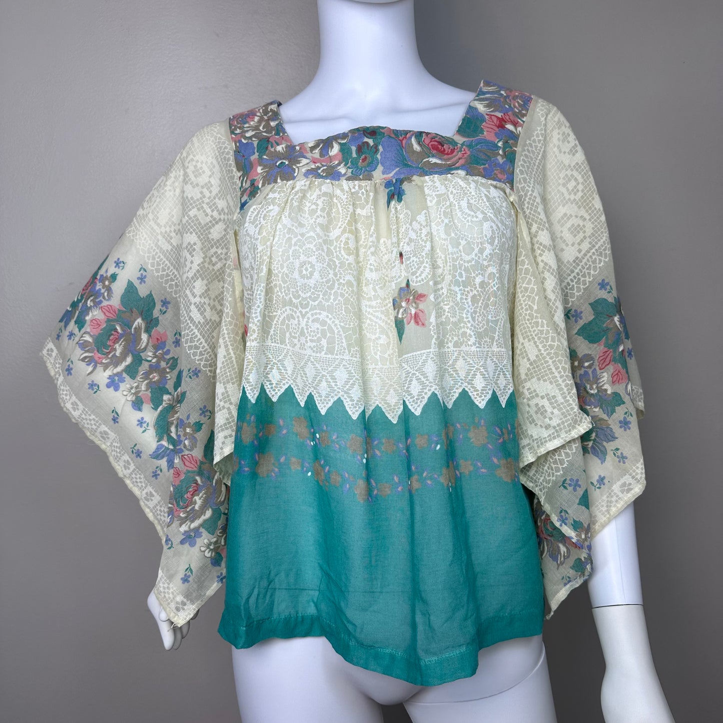1970s Boho Blouse, Handkerchief Sleeves, Hobbs Mills Size S/M