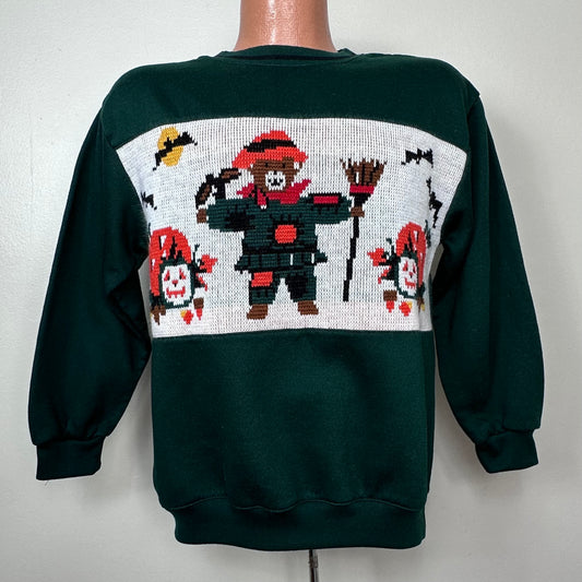 1990s Halloween Sweatshirt, Pebble Court Size S-M