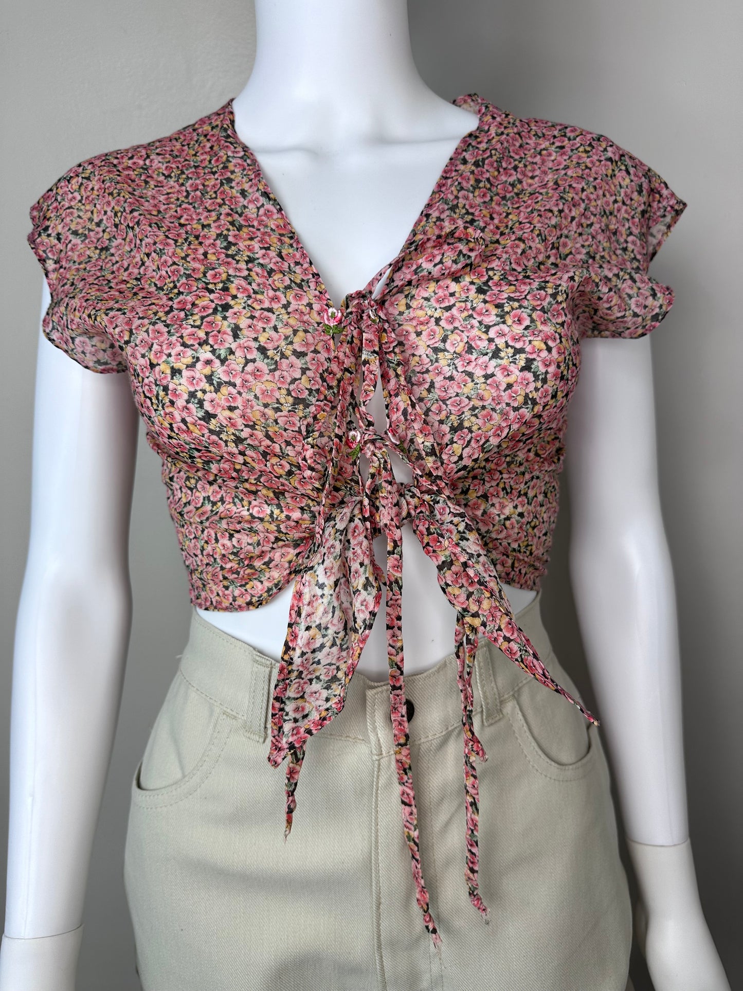 1970s Sheer Floral Cropped Tie Front Blouse, Size XS-Small