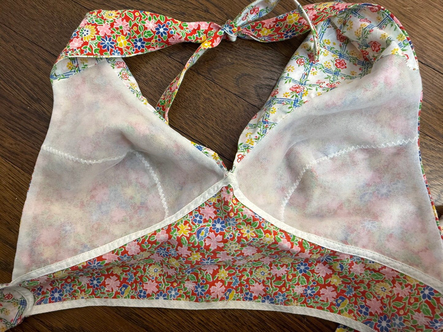 1970s Mixed Floral Floral Halter Top with Collar, De Luxe Fashion Size Small