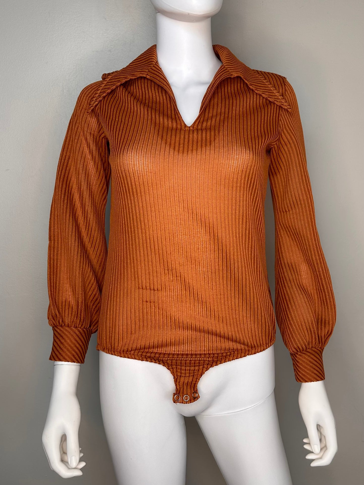 1970s Chestnut Brown Ribbed Long Sleeve Bodysuit with Large Pointed Collar, Jump Shirt Size Medium