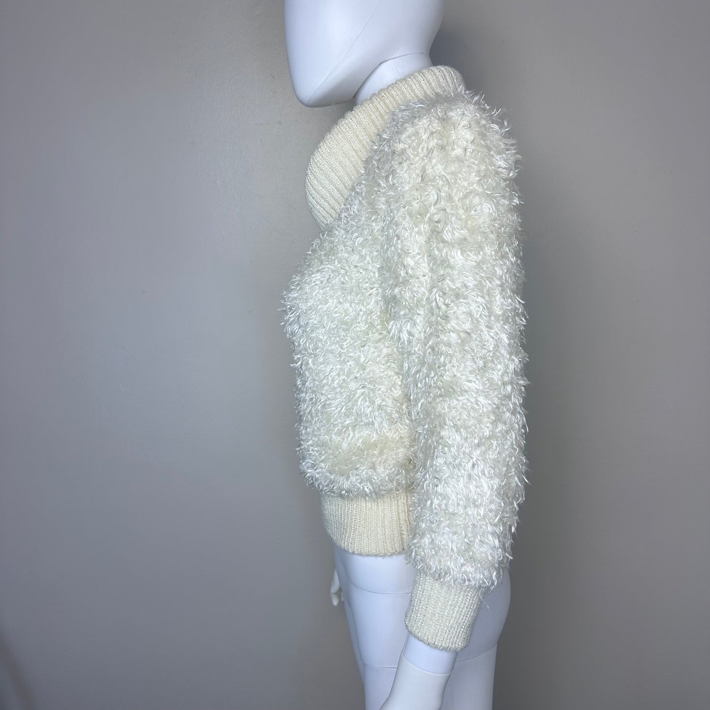 1980s Fluffy Cream Turtleneck Sweater, Sideffects Size Small