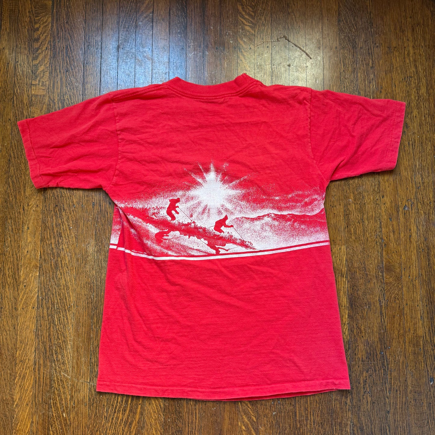 1980s Ski the Summit Red Wrap Around Print T-Shirt, Oneita Power-T Size Medium, Colorado, Hogenson 1985