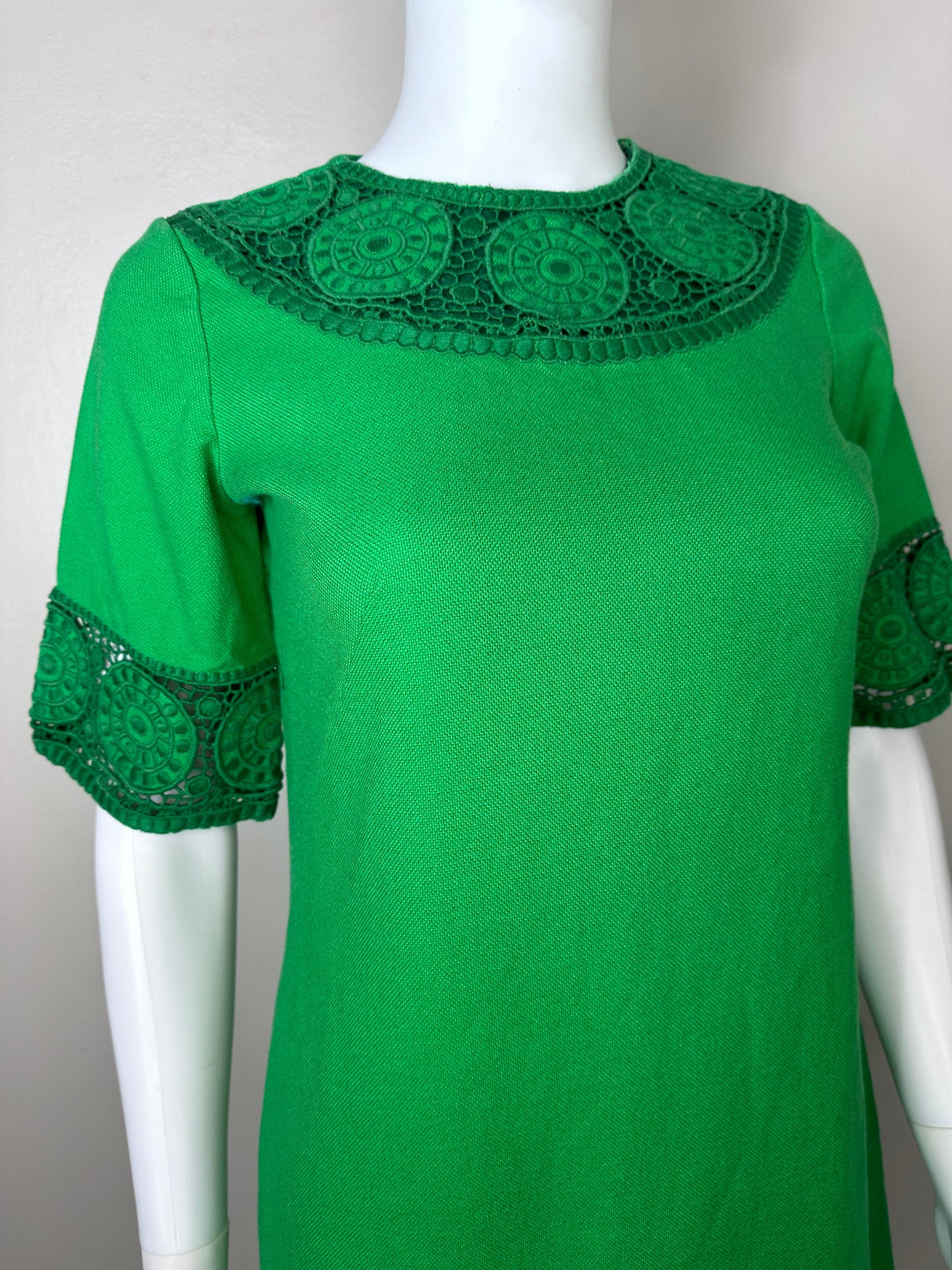 1960s Green Dress with Lace Trim, Alarcon's Dress Shop Size Small