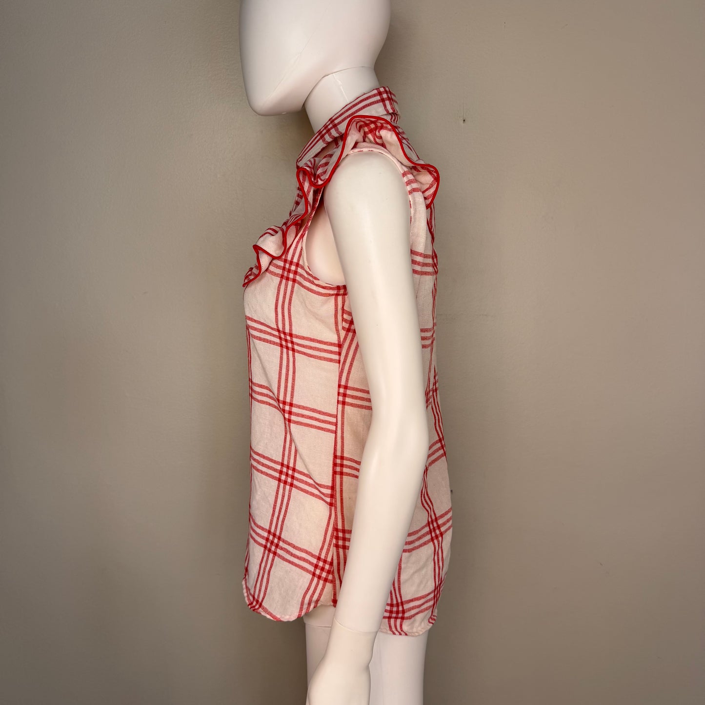 1980s/90s White and Red Plaid Sleeveless Western Blouse with Ruffles, Karman Size Small