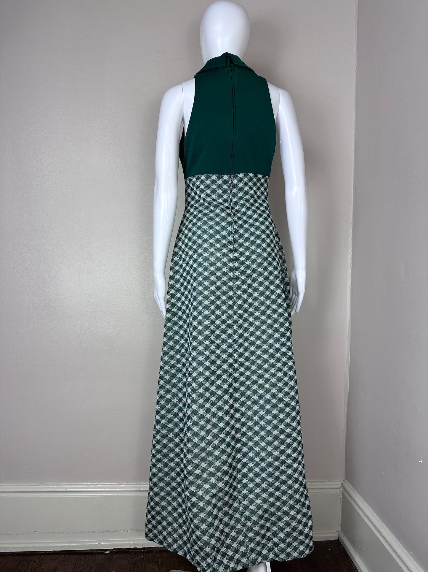 1970s Green Plaid Polyester Double Knit Dress with Huge Collar, Size Small