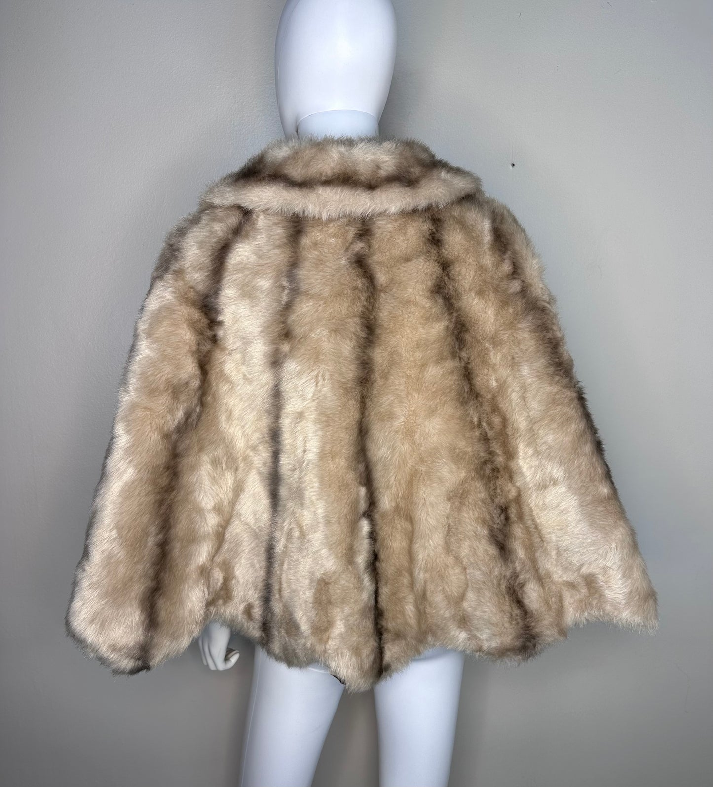 1960s Faux Fur Cape, Regina Glenara by Glenoit, Scalloped Hem