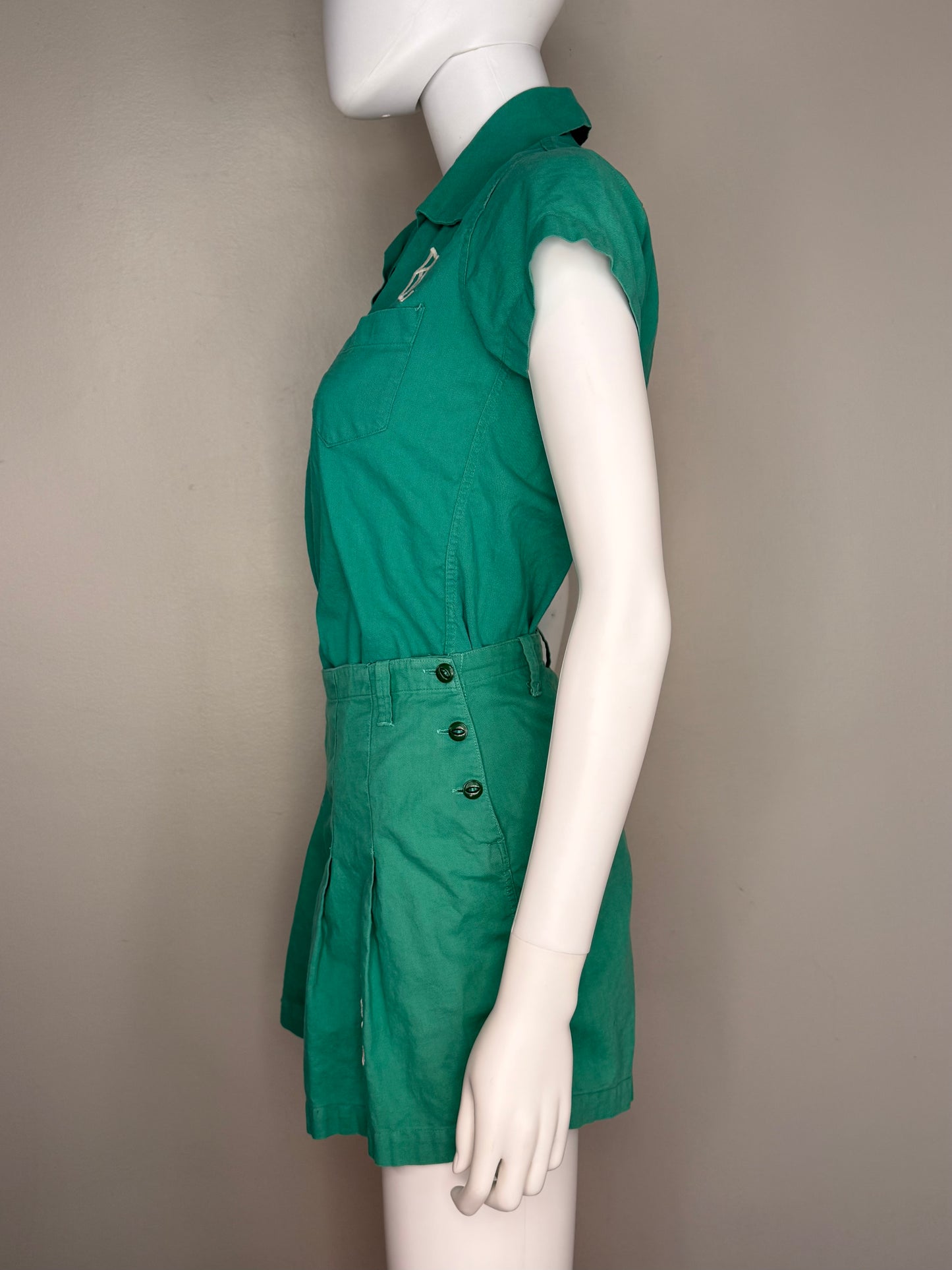 1940s Green School Gym Uniform, Pullover Top and Side Button Shorts, E R Moore Company Athletic Apparel Size X-Small, Gymcloth Gym Suit Set