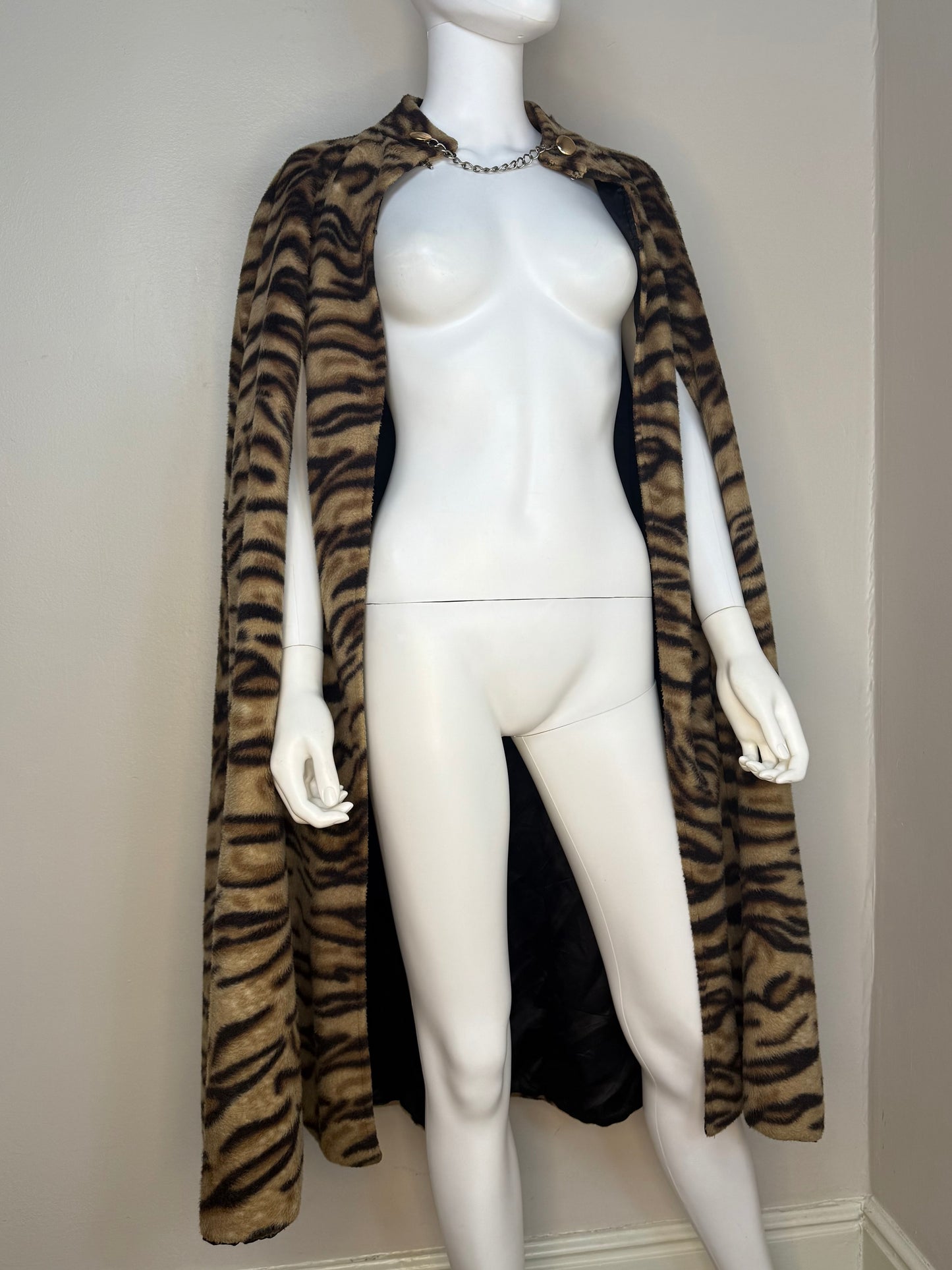 1960s/70s Faux Fur Cape, Tiger Print, Open Sizing