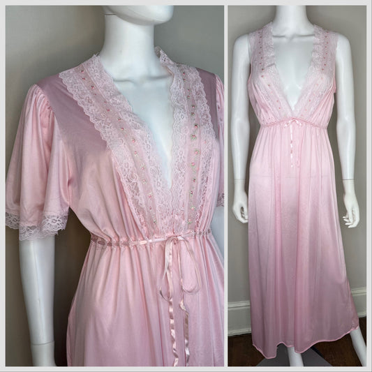 1970s/80s Pastel Pink Peignoir Set, Nightgown and Short Sleeve Robe, Gilead Size Medium, Pink Roses