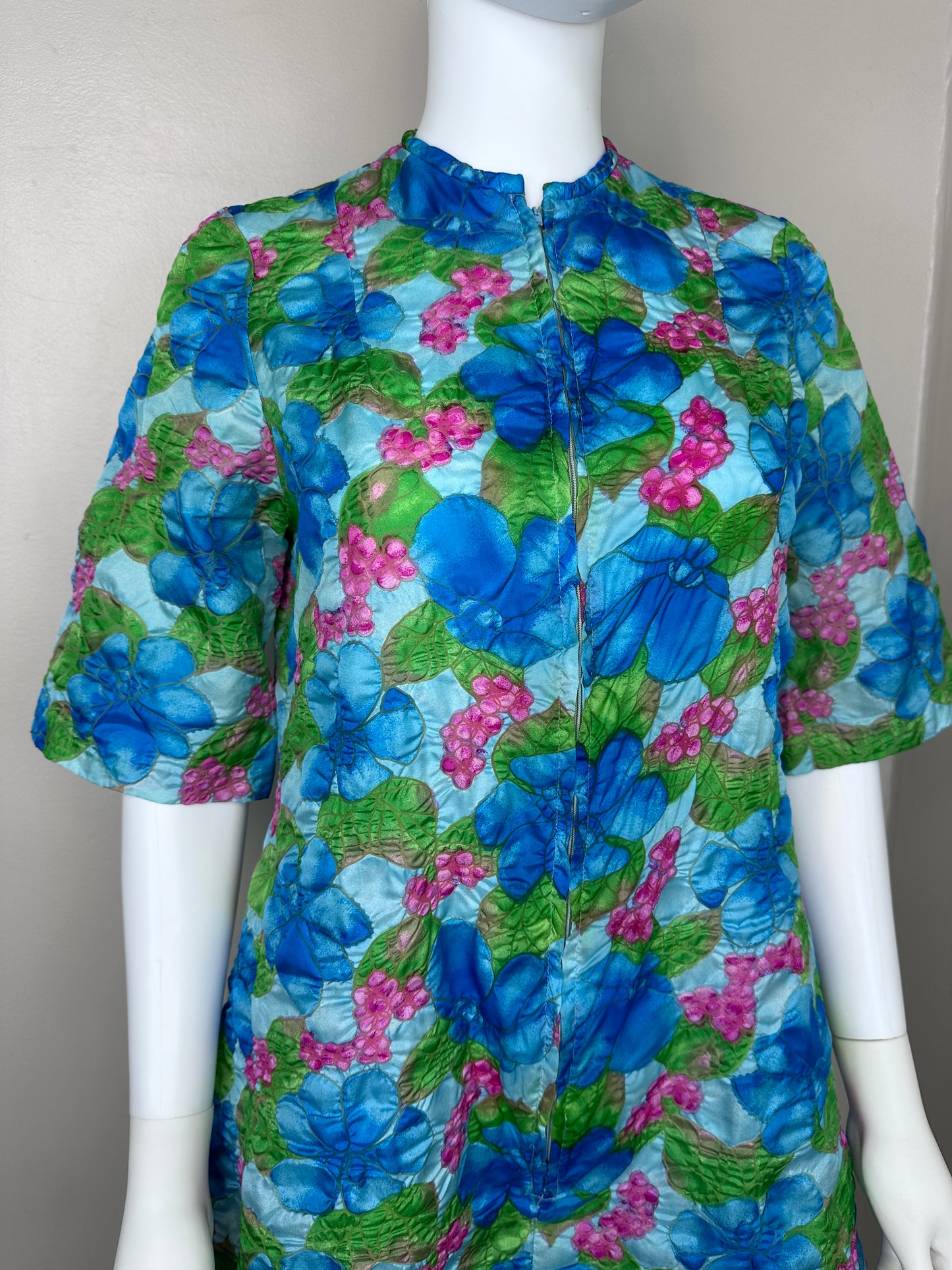 1960s Blue Floral Summer Robe, Lazy U Size Small-Medium