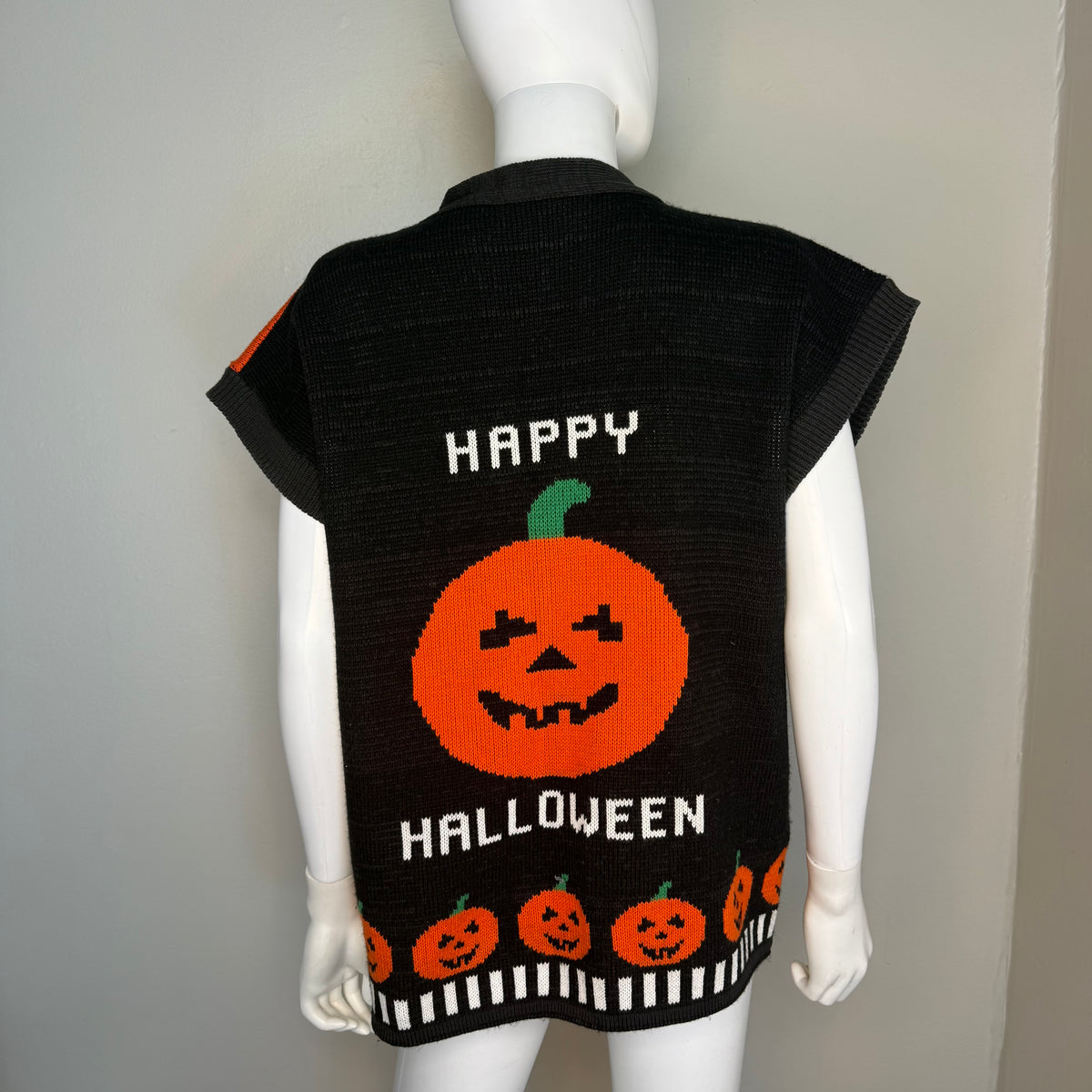 1990s Halloween Sweater Vest Cardigan, Sweater Loft Size Medium, Treat Bag Large Pocket, Ghost, Black Cat, Spider Web, Jack-o-Lantern