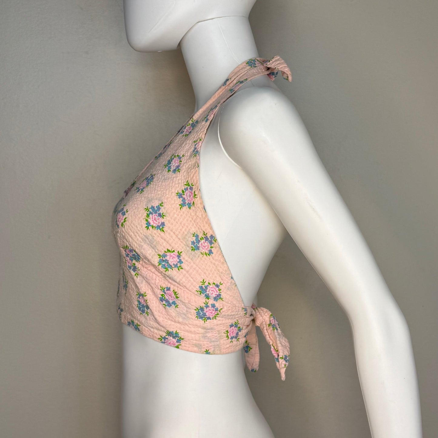 1970s Pink Floral Seersucker Cropped Halter Top, Tie, Adjustable Size XS to Medium