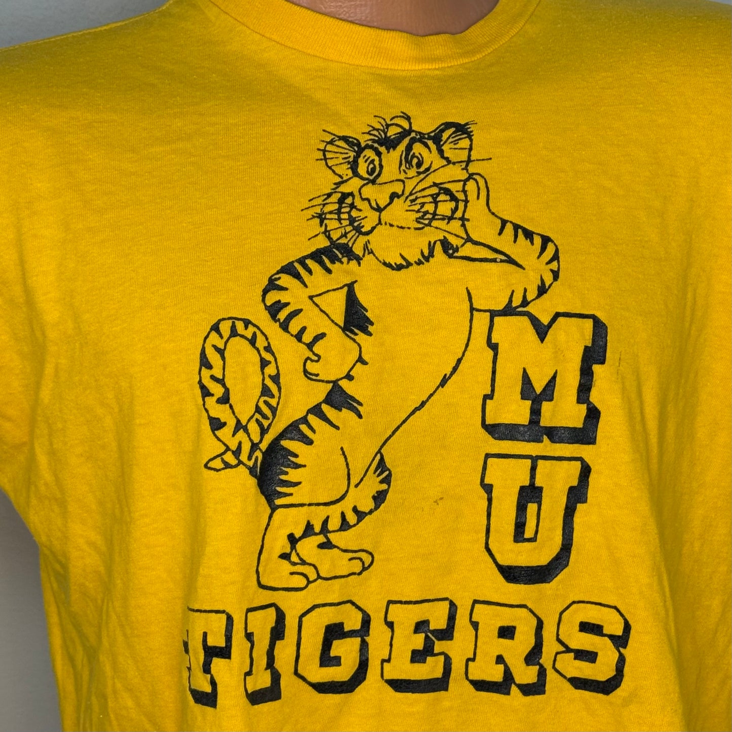 1970s UM Tigers T-Shirt, University of Missouri, Mizzou, Champion Blue Bar Size Large, Distressed