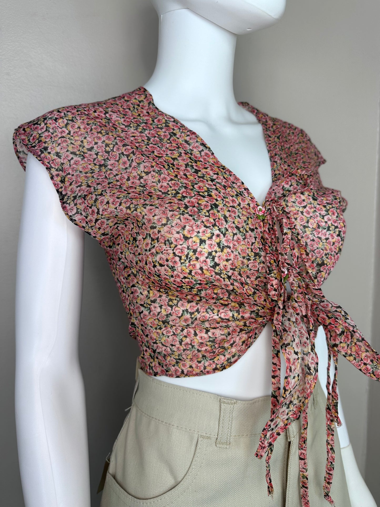 1970s Sheer Floral Cropped Tie Front Blouse, Size XS-Small