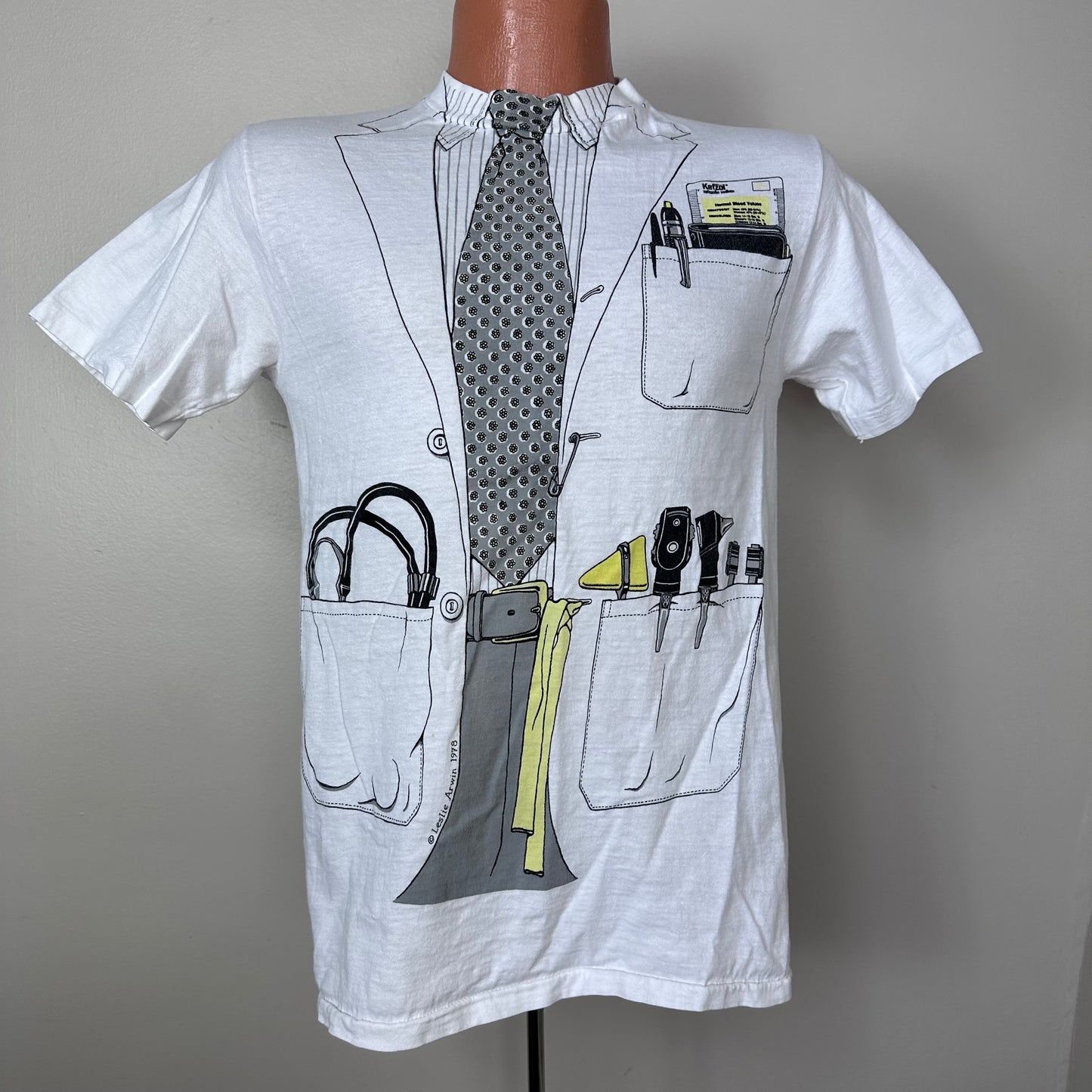 1970s Leslie Arwin T-Shirt, Doctor Lab Coat Kefzol, Hanes Beefy-T Size Small