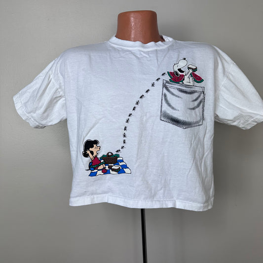 1980s/90s Peanuts Cropped T-Shirt, Snoopy and Lucy Picnic, Novel Teez Size Medium-Large
