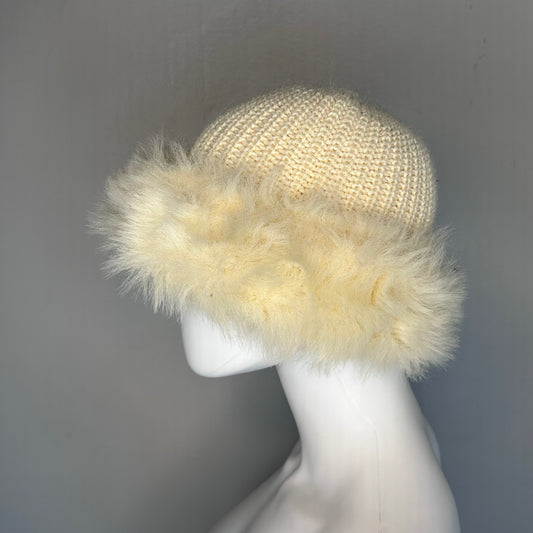 Vintage Cream Knit Hat with Faux Fur Trim