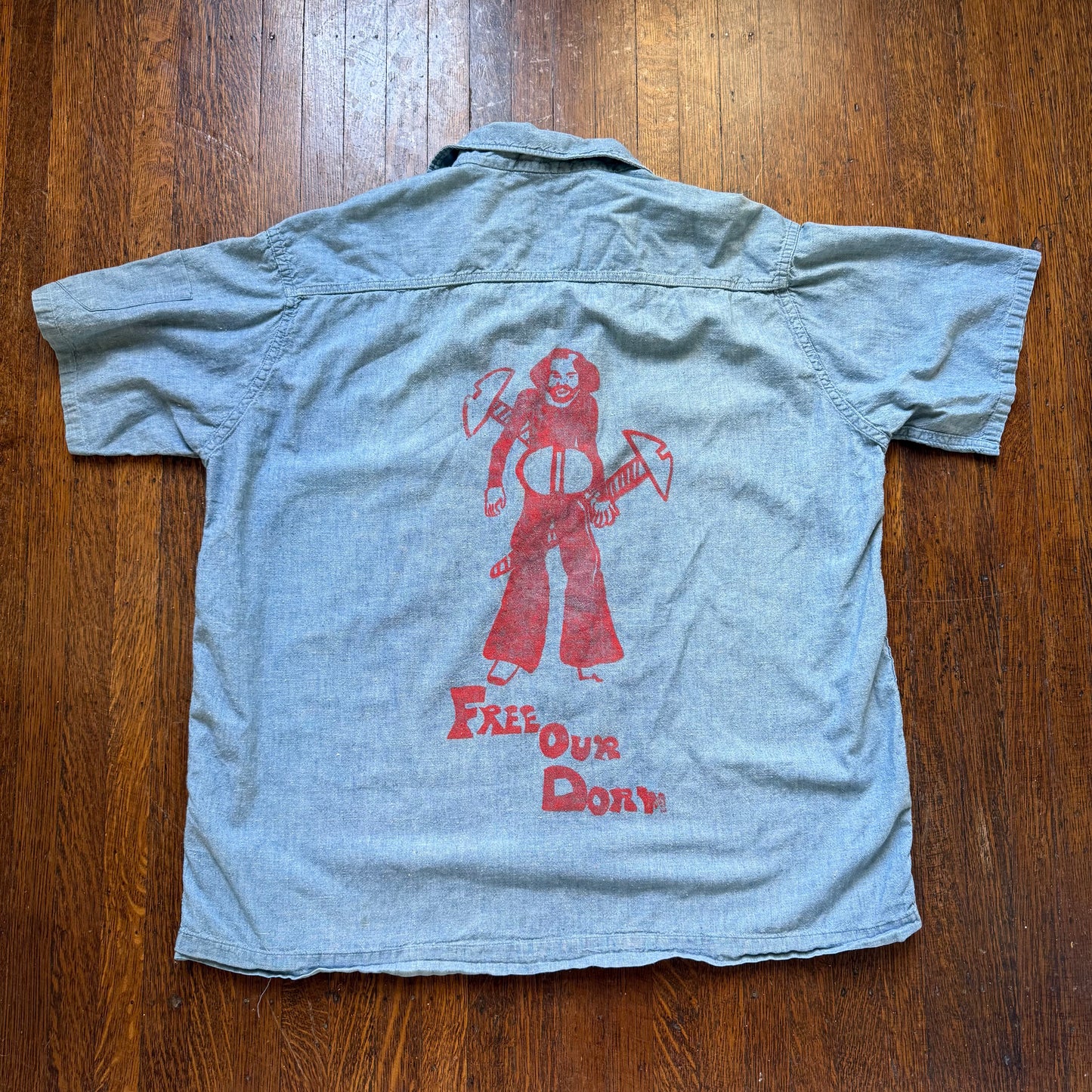 1960s Lace Up Chambray Shirt with Hippie Counter Culture Protest Print, The Surfer Size Large, Free Our Dorm