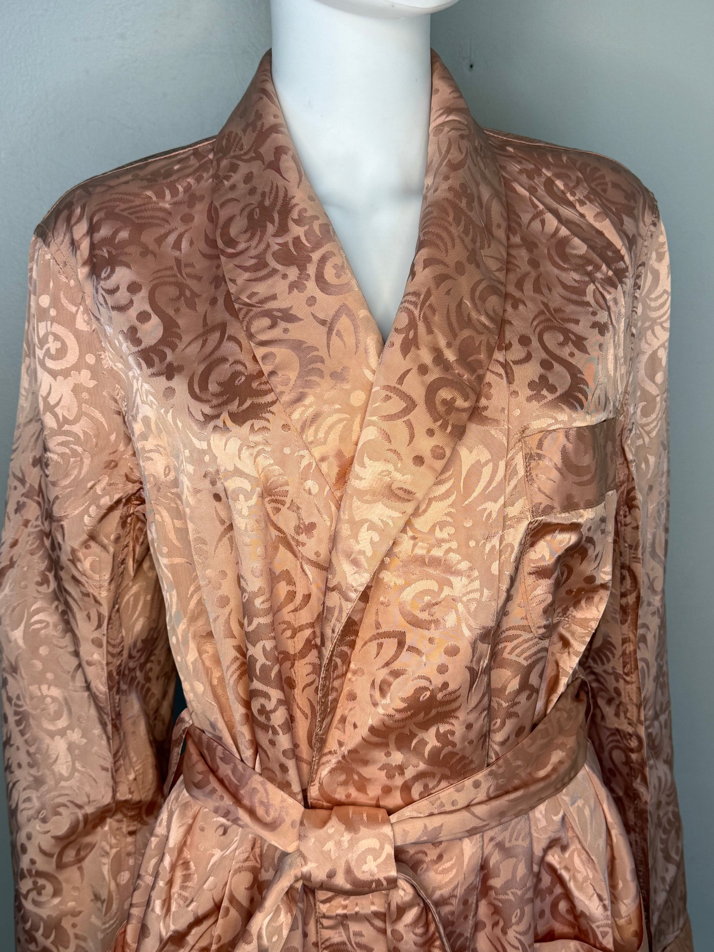 1940s/50s Men’s Peach Satin Jacquard Lounging Robe, Size Small, Dragons, Smoking Jacket