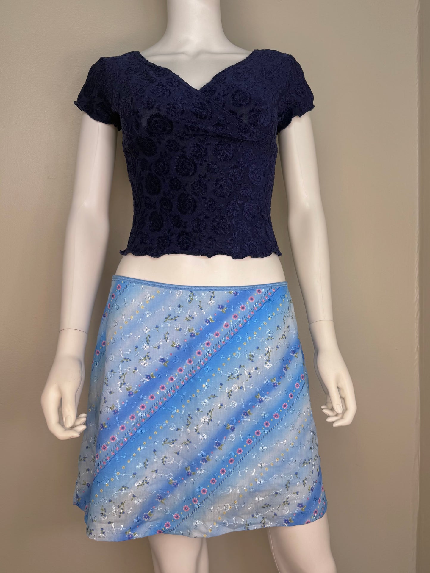 1990s/Y2K Navy Blue Floral Velvet Burn Out Top, Jazz Sport Size XS, Mesh Knit with Velvet Flowers