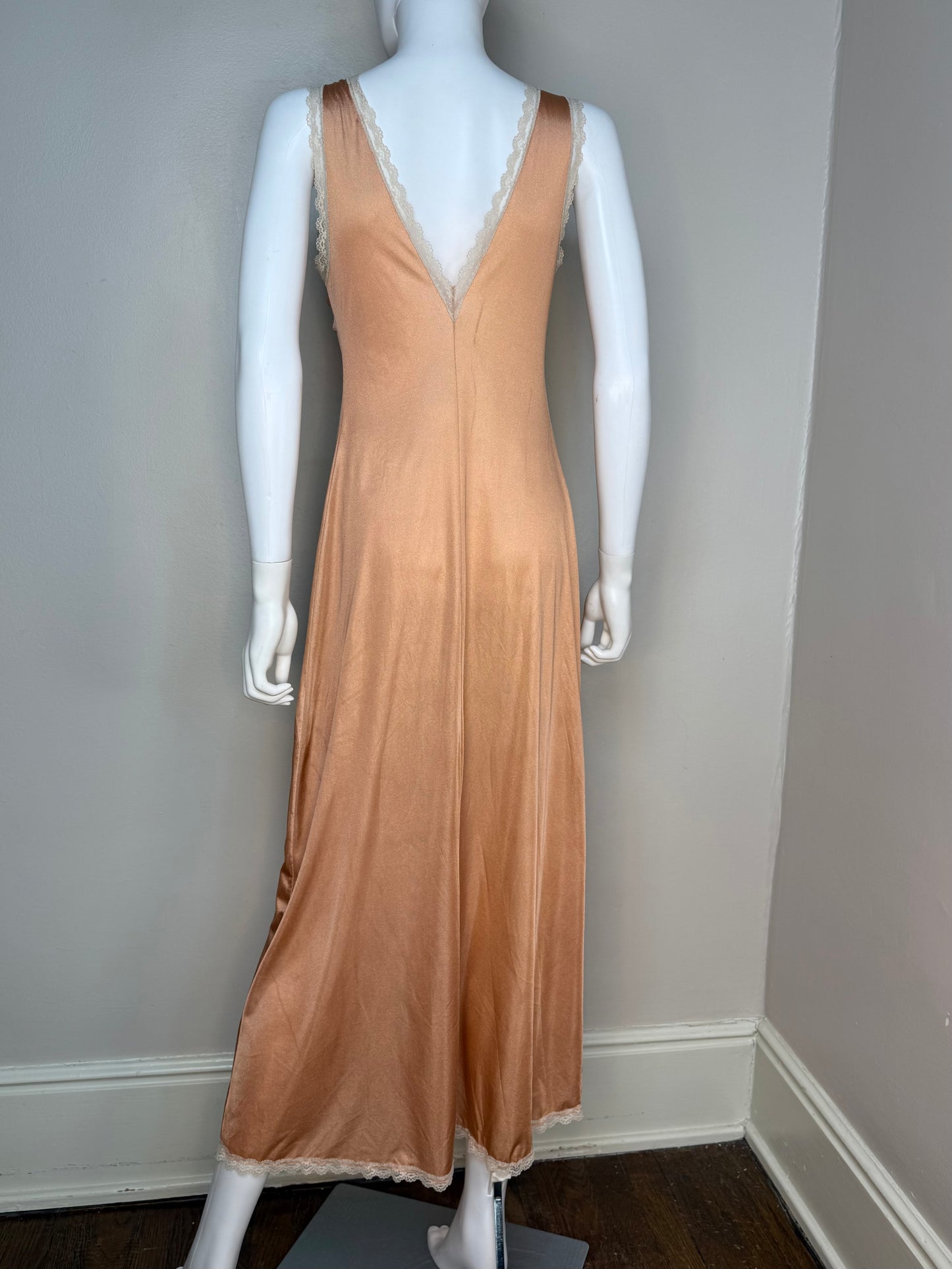 1970s Rose Gold Lace Heart Peignoir Set, Nightgown and Robe, Size XS/Small