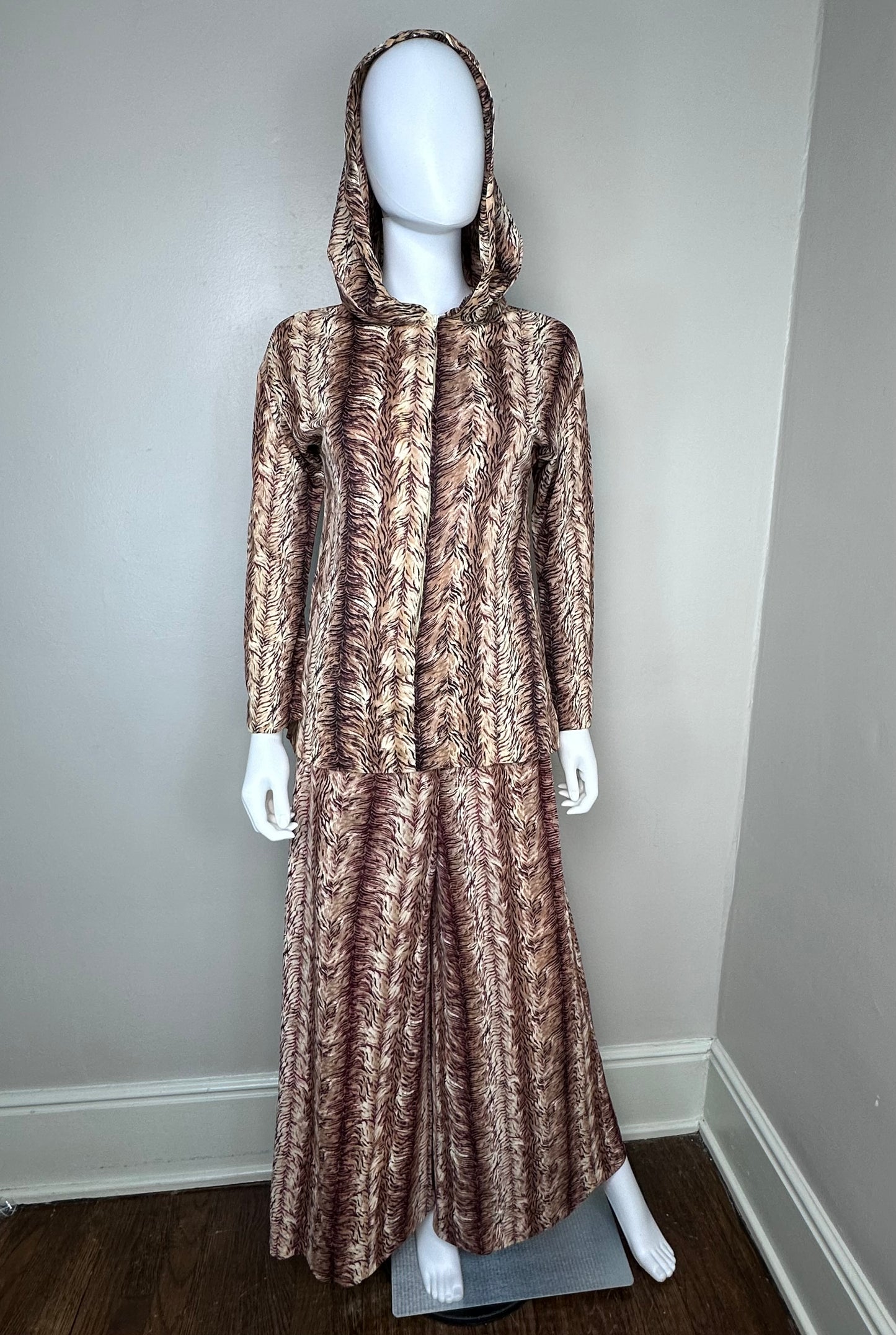 1970s Tiger Print Hooded Top and Palazzo Pants Set, Herman Marcus Dallas Size Small, Animal Print Loungewear Suit