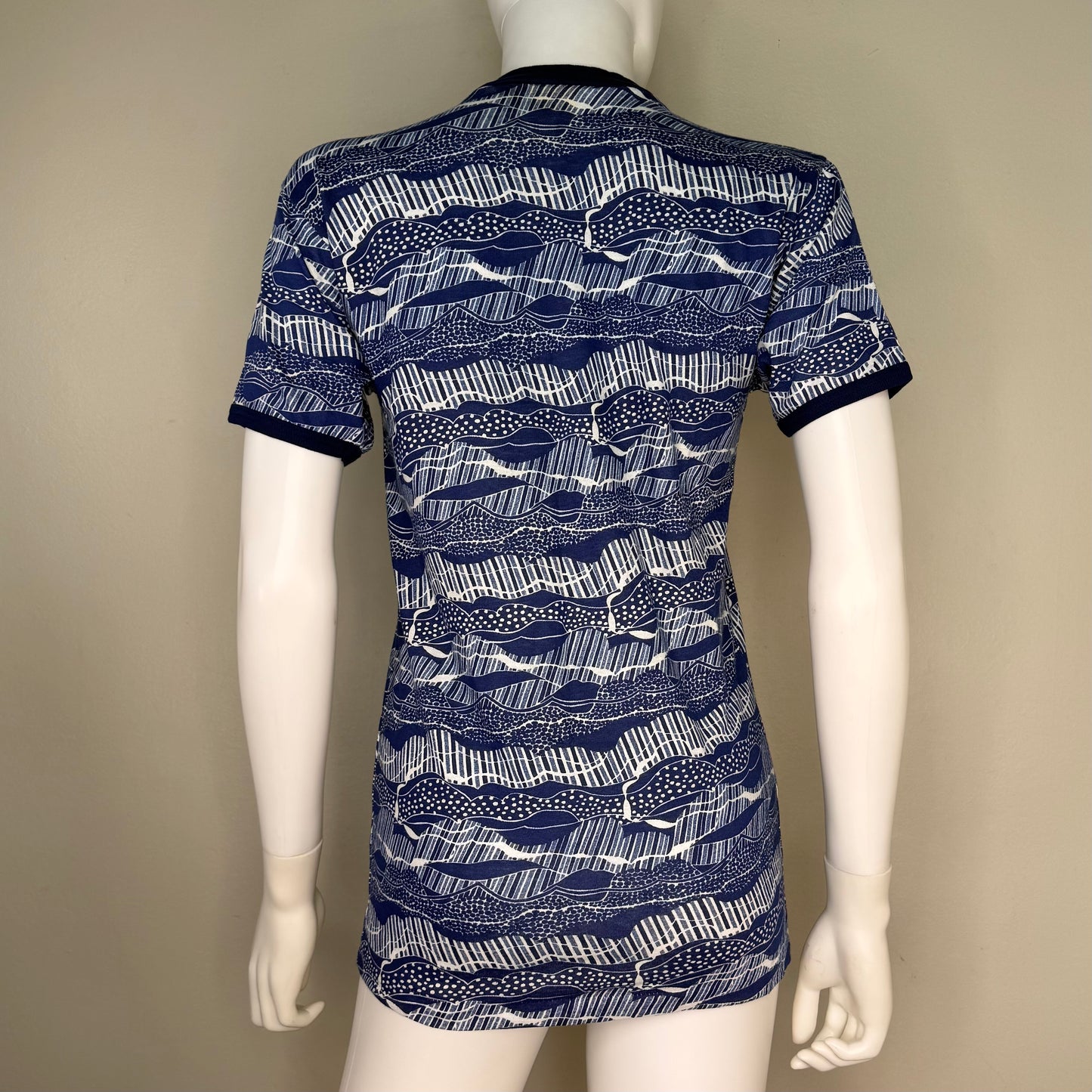 1970s Blue and White Abstract Waves All Over Print Ringer T-Shirt, Krone Norway Size Small