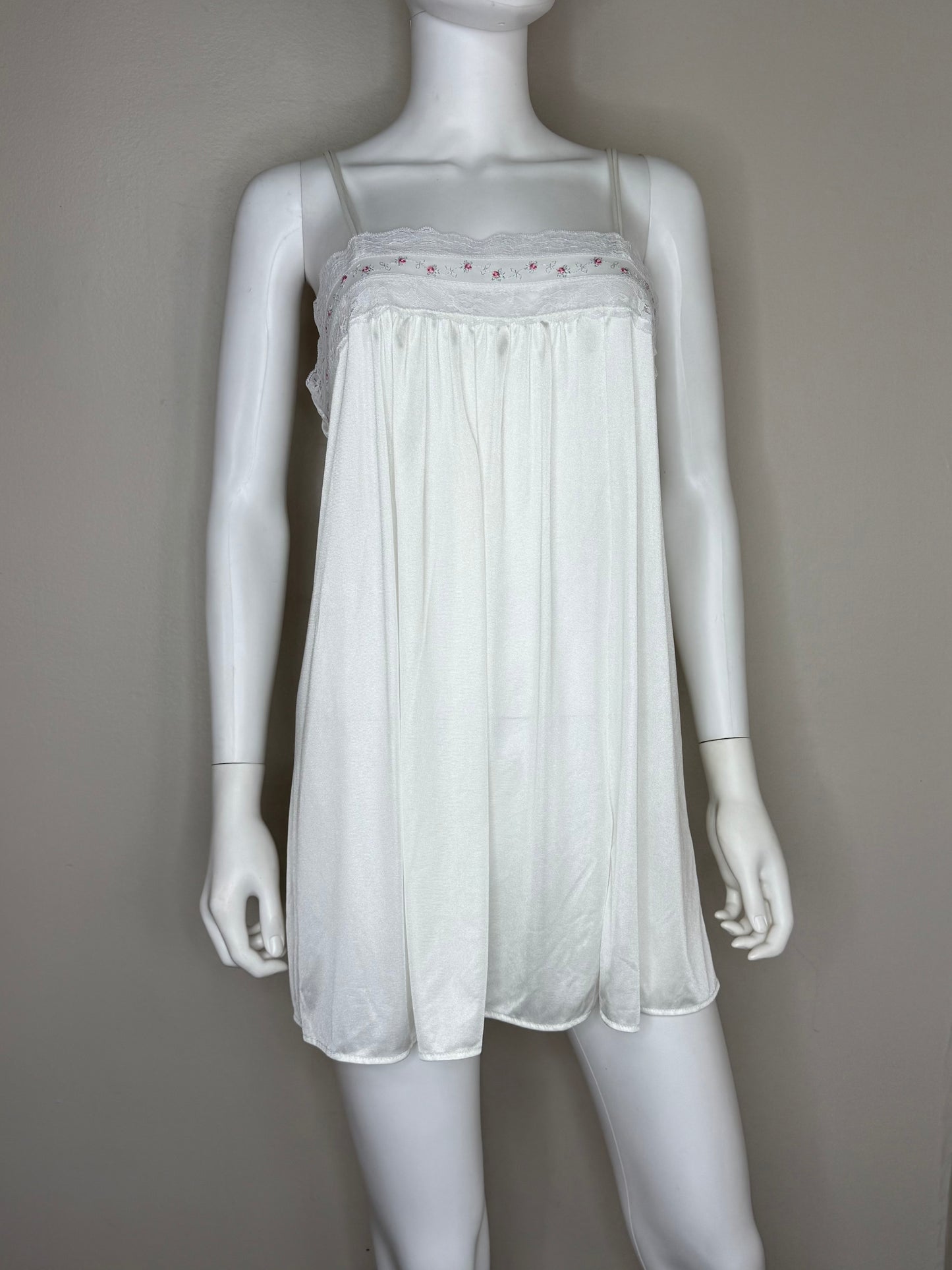 1970s/80s White Peignoir Set, Nightgown and Sheer Short Sleeve Robe, Gilead Size Large, Pink Roses, Bridal Lingerie