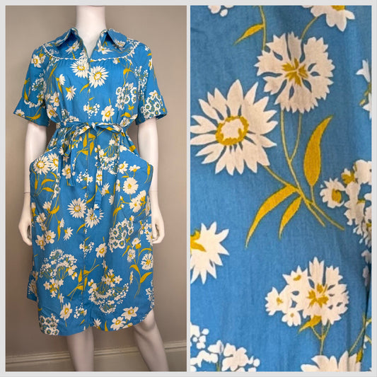1960s Blue Floral House Dress, Rickrack Trim, Relax-A-Coat by Adele Fashions Size M/L