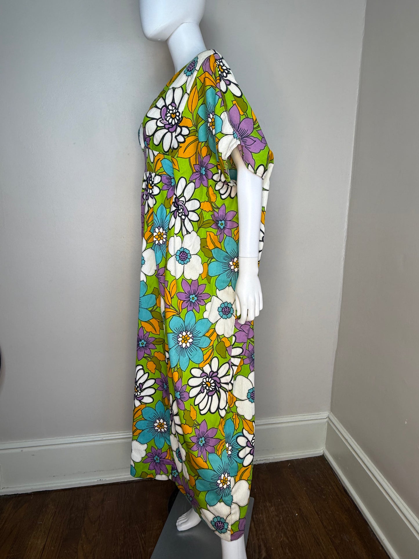 1960s Psychedelic Floral Caftan, Open Sizing