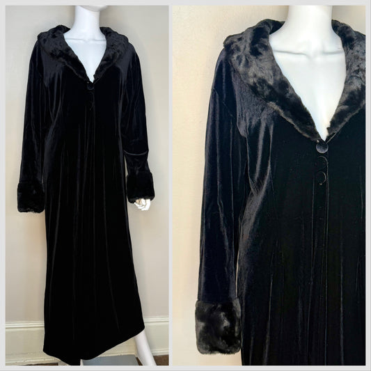 1990s/Y2K Black Stretch Velvet Duster Coat with Faux Fur Trim, bc Best Choice Size XL/XXL, 90s Goth