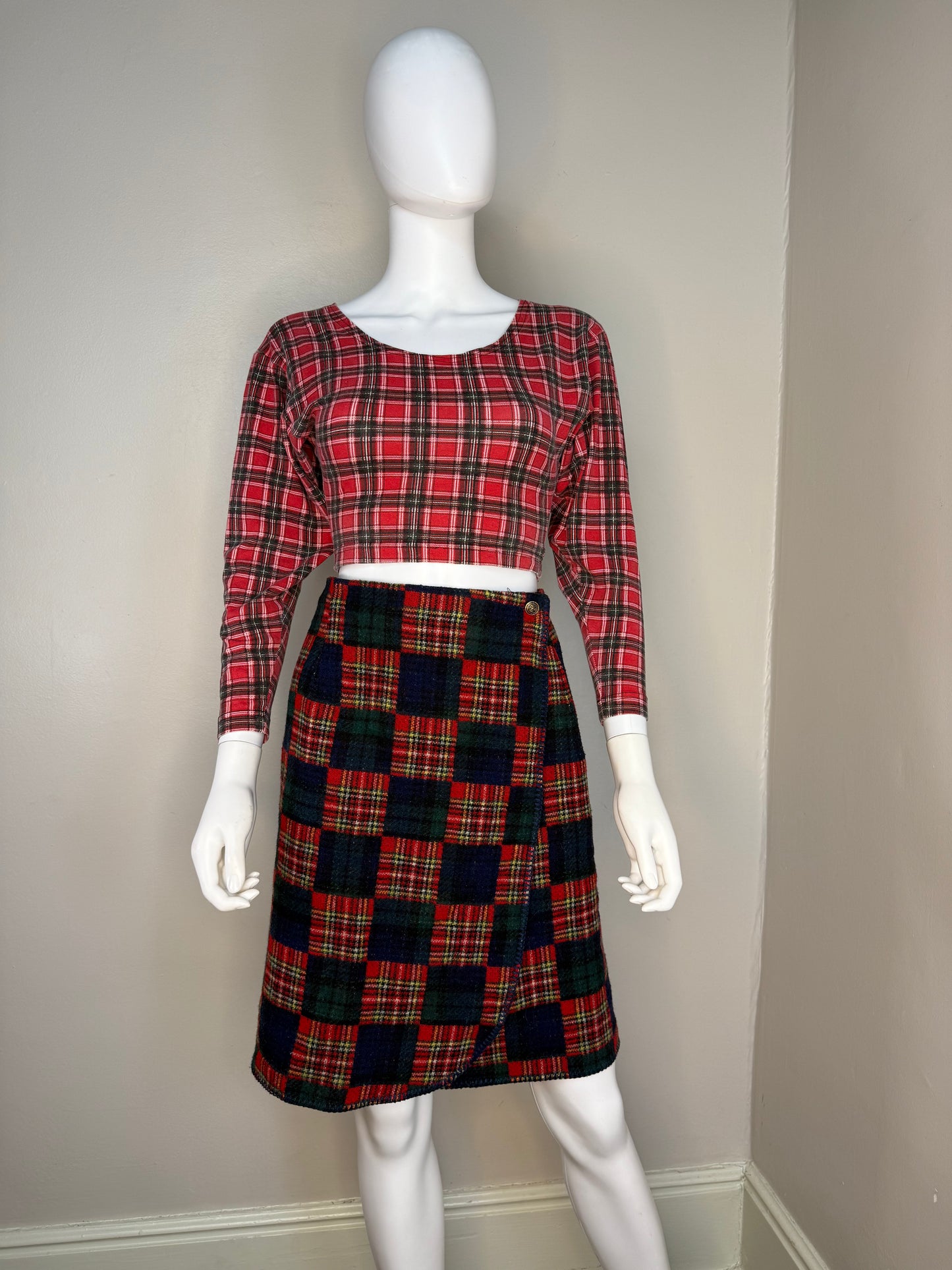 1990s Plaid Crop Top Tee, Rave Size XS/S