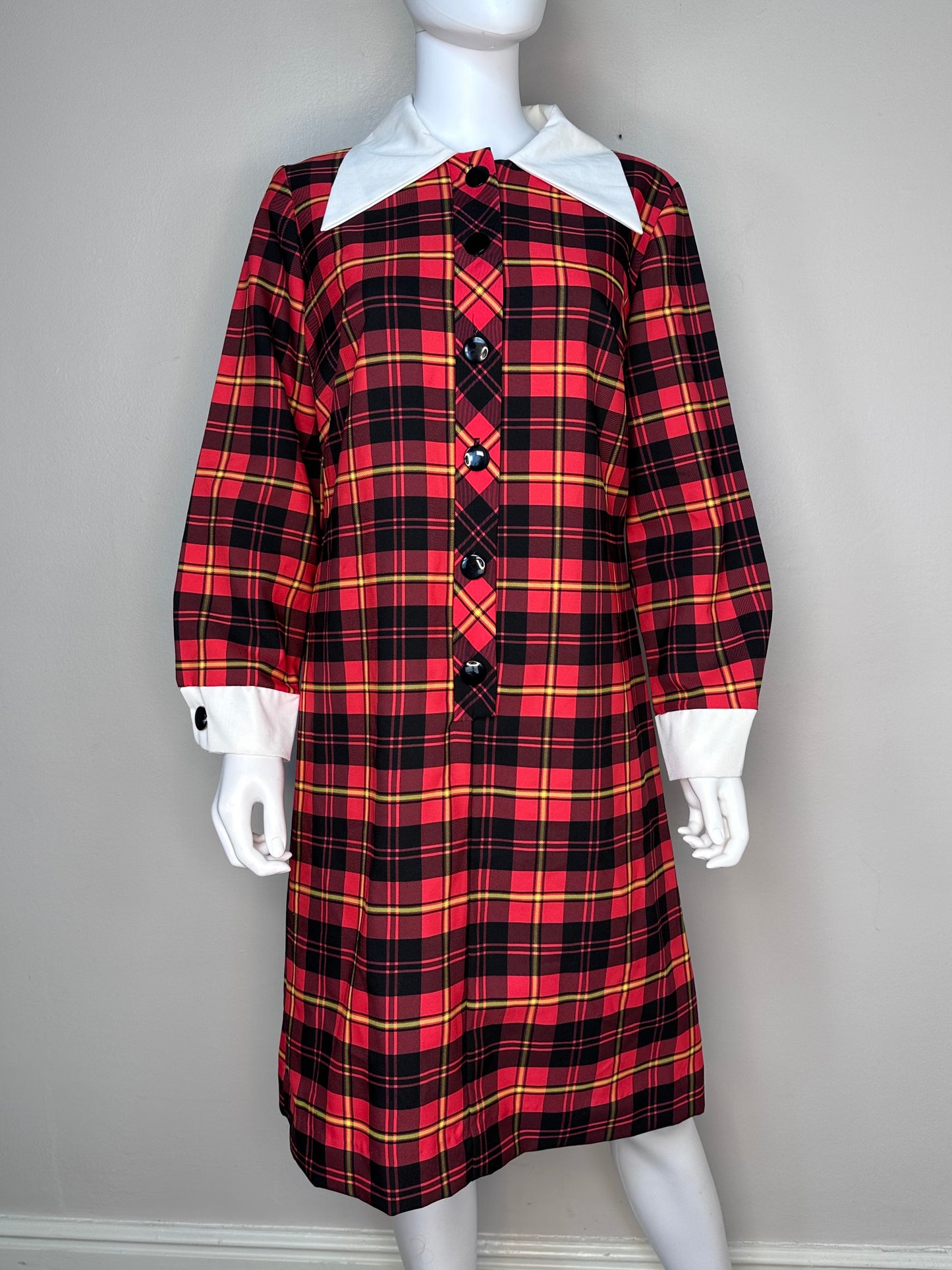 1970s Mod Red Plaid Dress with Huge White Collar, Joan Curtis Size Large