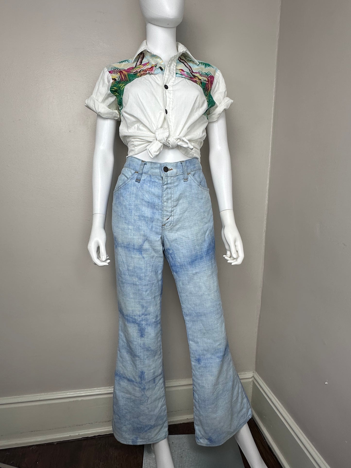 1970s Levi’s Blue Tie Dye Bell Bottom Jeans, 33x31, Orange Tab