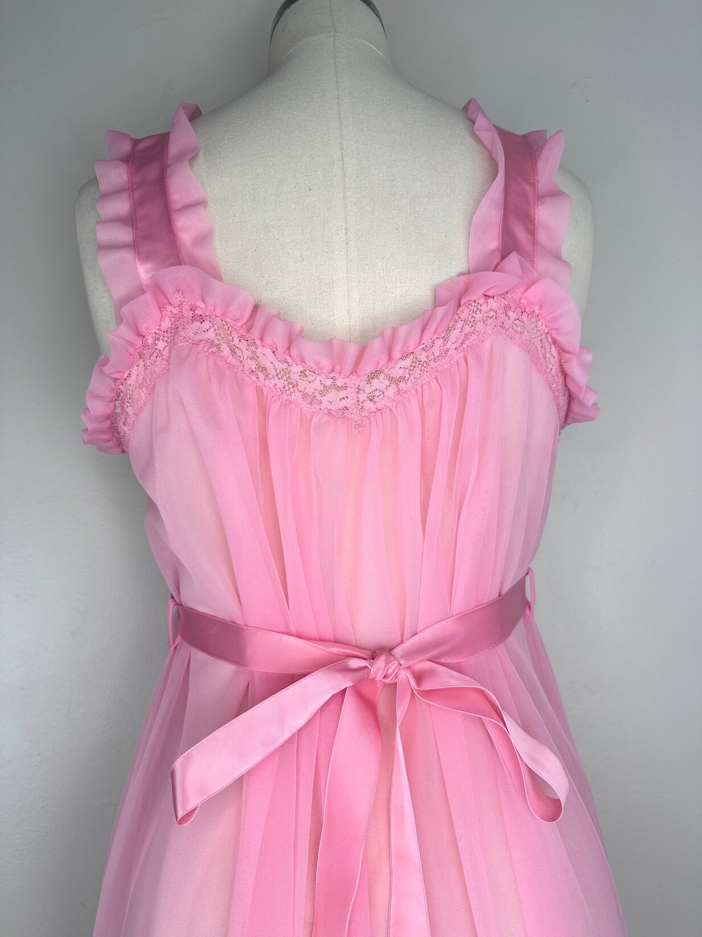 1950s Pink Sheer Nightgown, Mojud Size 34 Small, Leaf Appliques