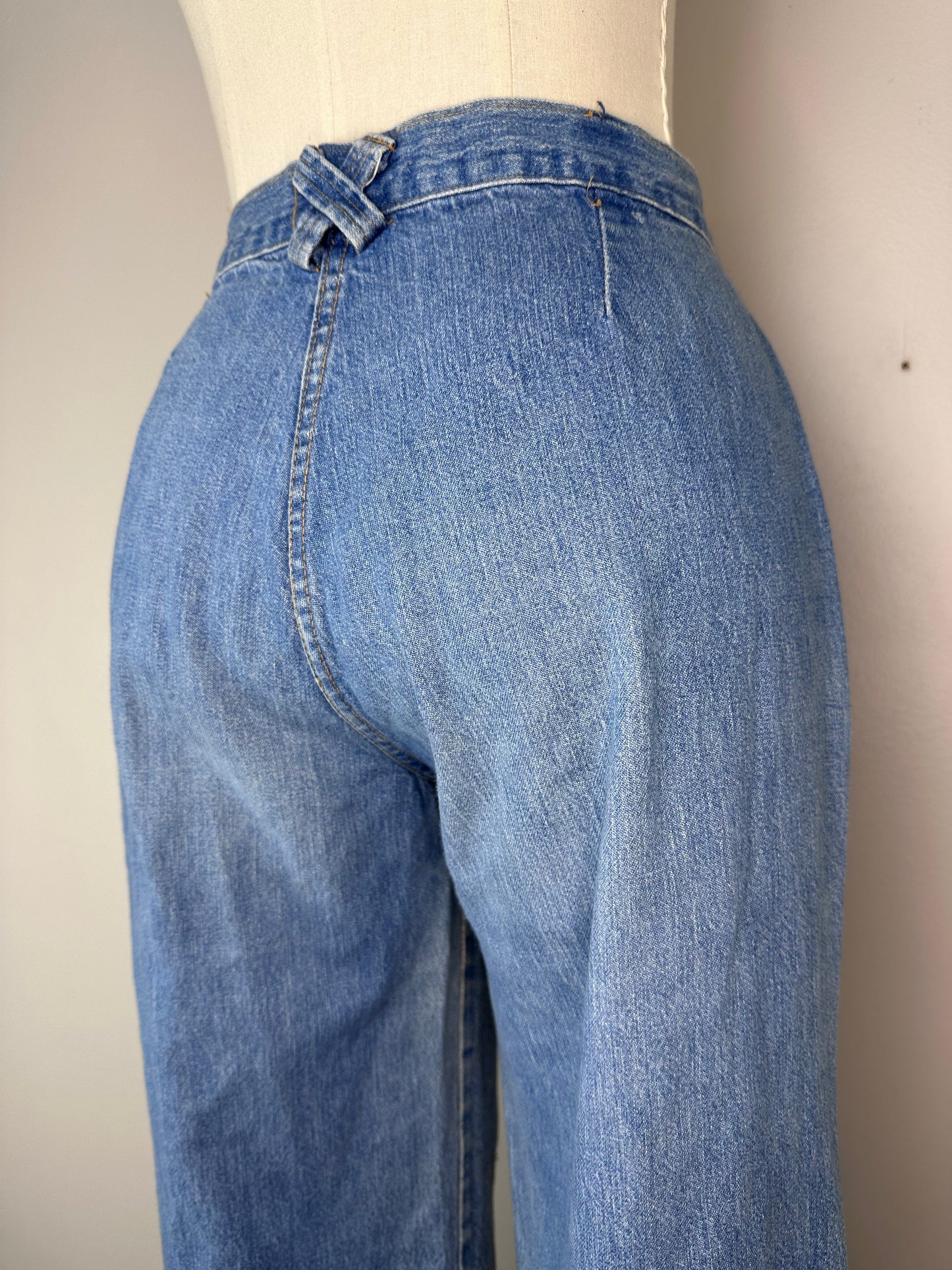 1970s Bell Bottom Blue Jeans, Pin Tucks, 28"X31.5"