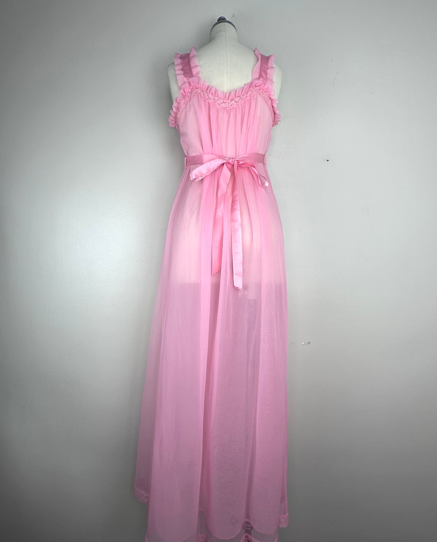 1950s Pink Sheer Nightgown, Mojud Size 34 Small, Leaf Appliques