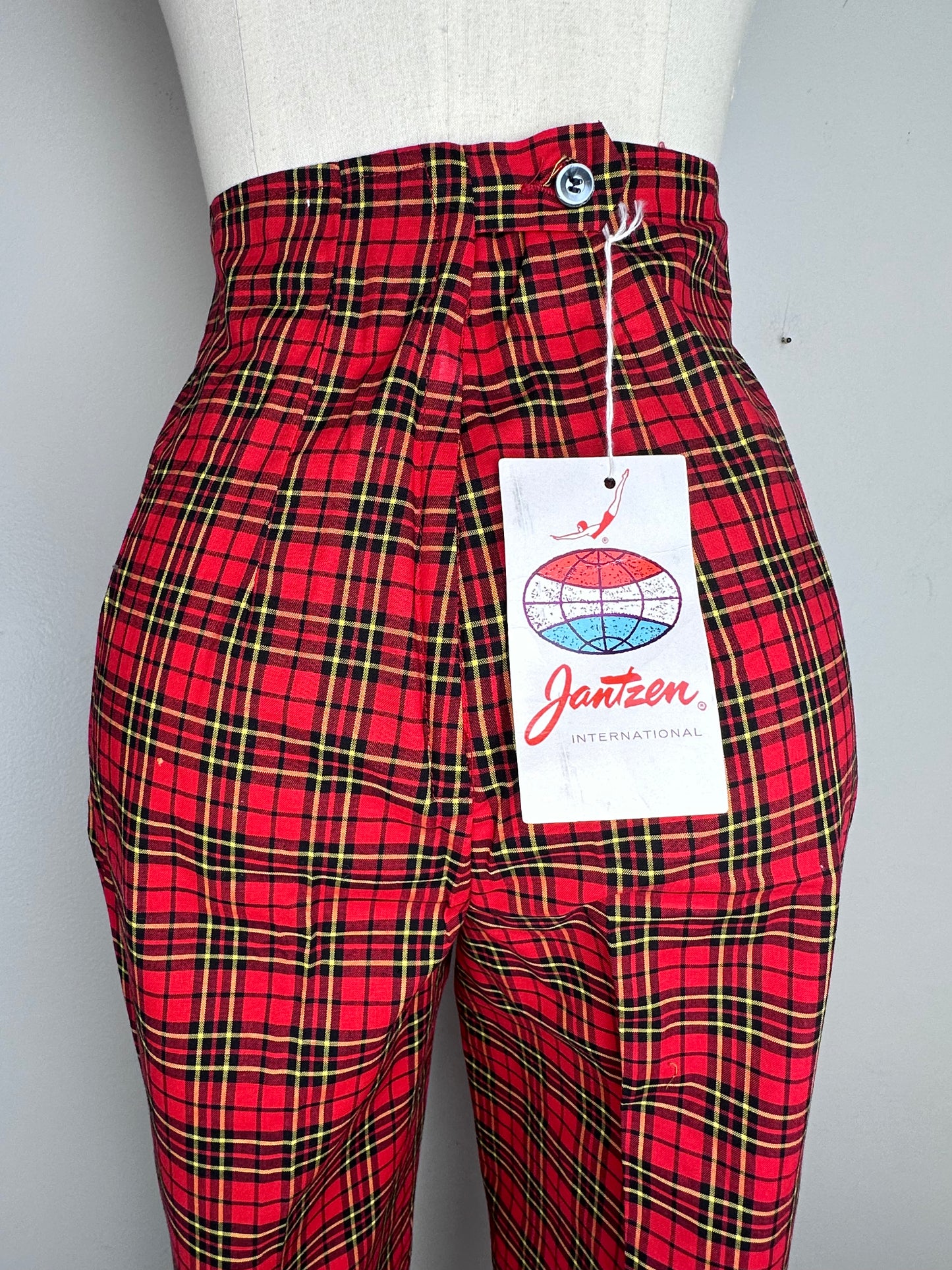 1950s Jantzen Red Plaid Pants, Size XS/S, Deadstock with Tags, Cotton Poplin Scottish Moor Anklers