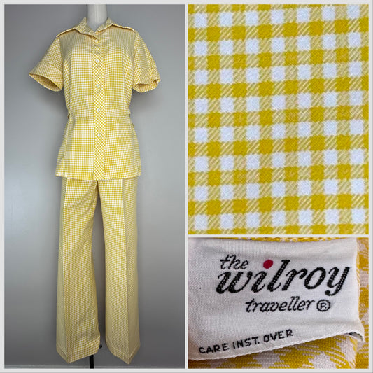 1970s Yellow Gingham Women’s Pant Suit, Size Medium, Short Sleeve Shirt Jacket and Wide Leg Pants, Leisure Suit