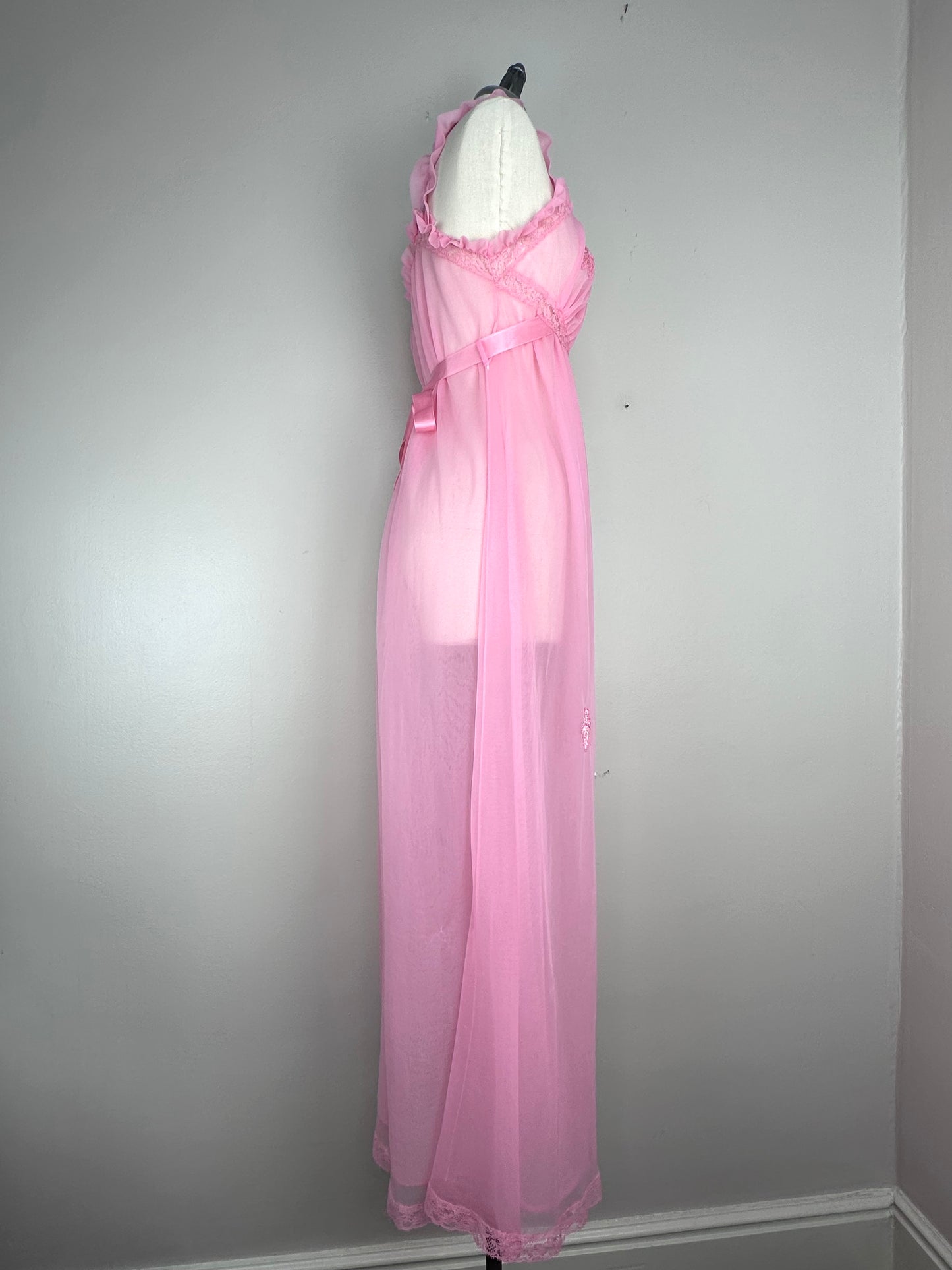 1950s Pink Sheer Nightgown, Mojud Size 34 Small, Leaf Appliques