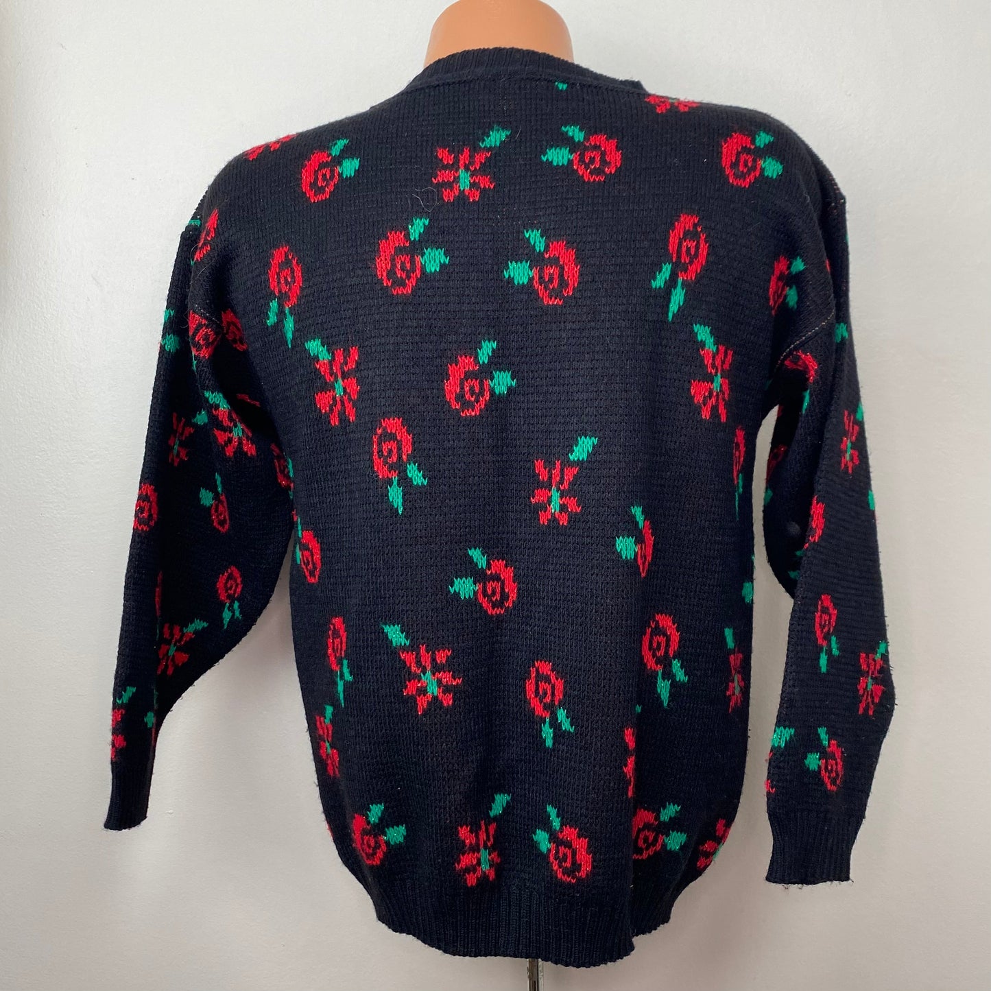 1980s Floral Sweater, GFC Size Medium, Red and Green Metallic Yarn Roses