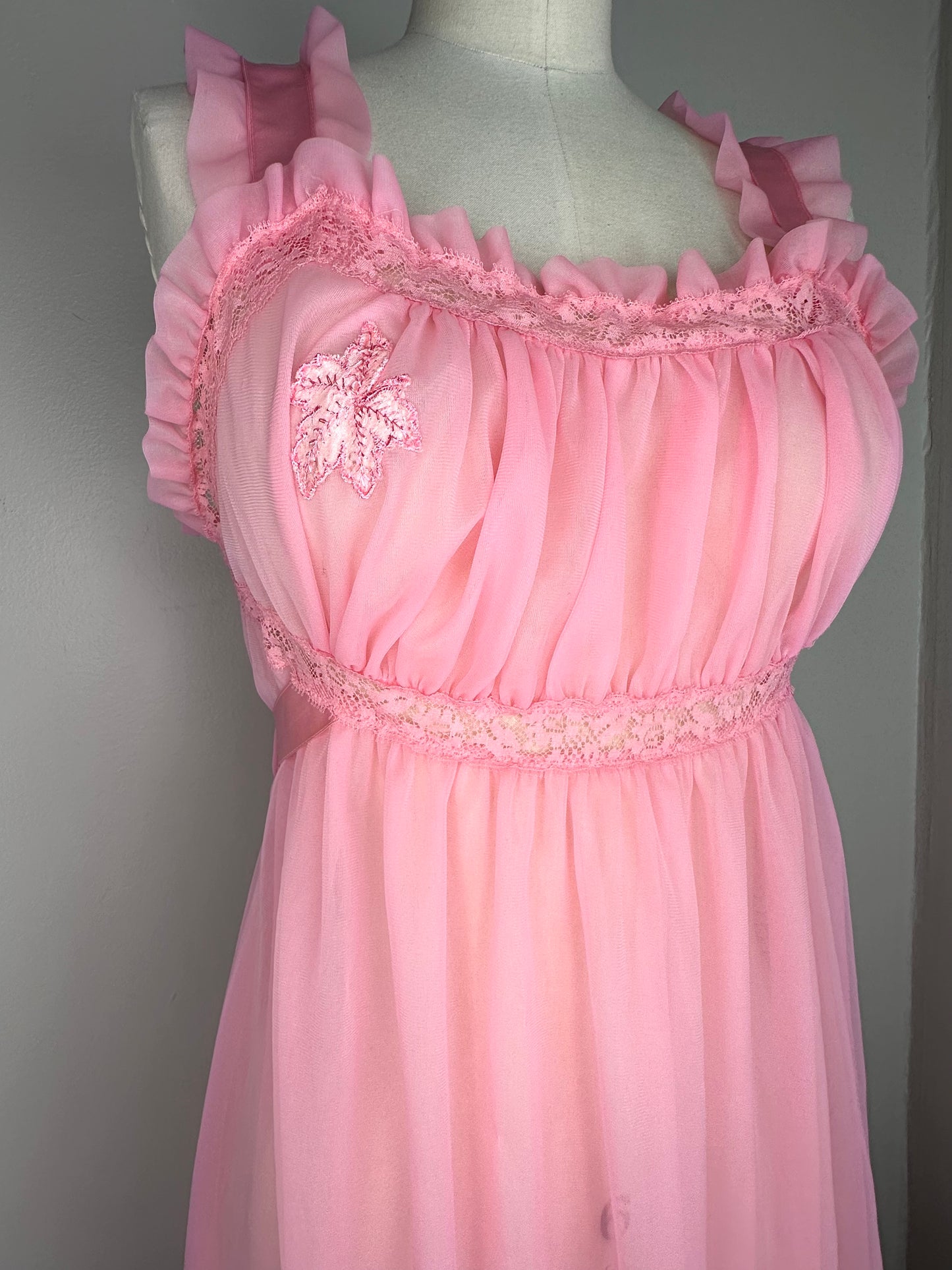 1950s Pink Sheer Nightgown, Mojud Size 34 Small, Leaf Appliques