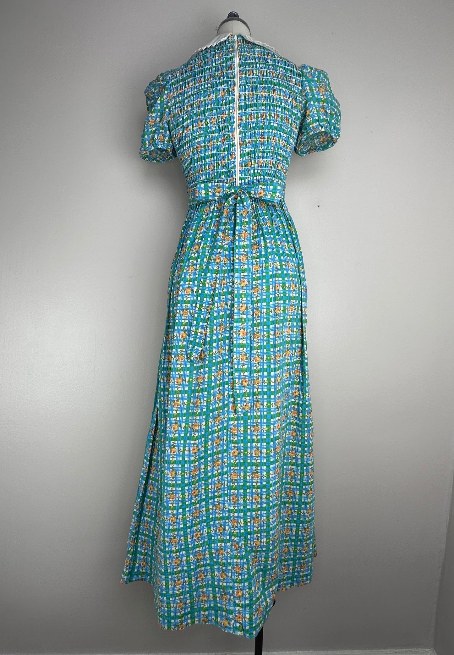 1960s Seersucker Floral Plaid Maxi Dress with Peter Pan Collar, Size XS-Small