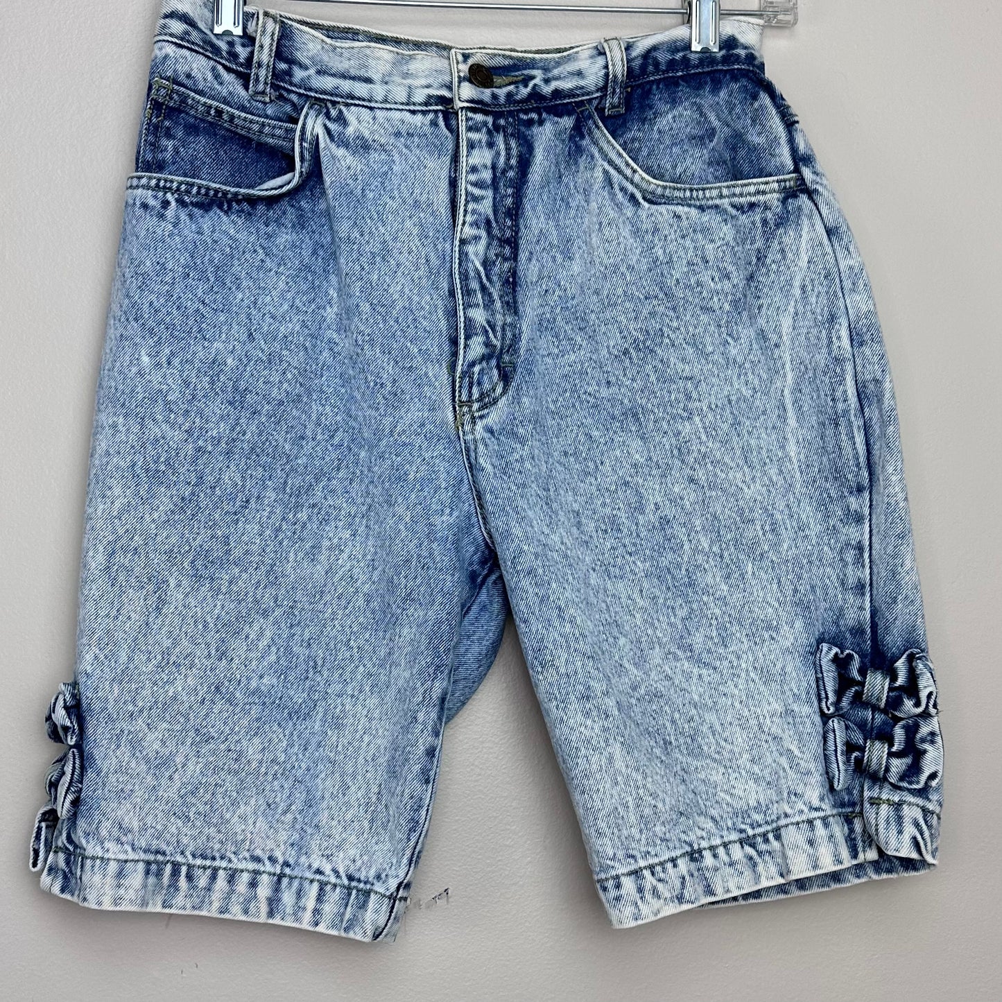 1980s Acid Wash Blue Jean Shorts with Bows, Filippo Totti, 26.5" Waist