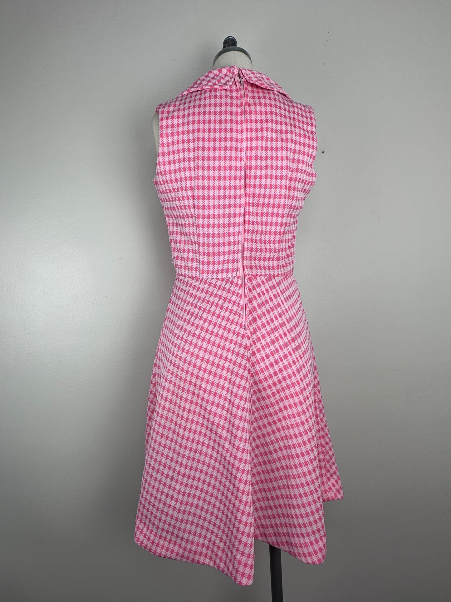 1970s Pink Shepherd’s Check Double Knit Dress, Lady Bonaire Size Small, Sleeveless with Large Collar