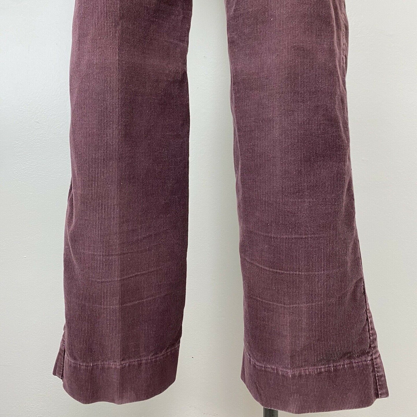 1970s Women’s Levi’s Corduroy Pants, 25"x27", Wine/Burgundy Cords, High Waisted Jeans