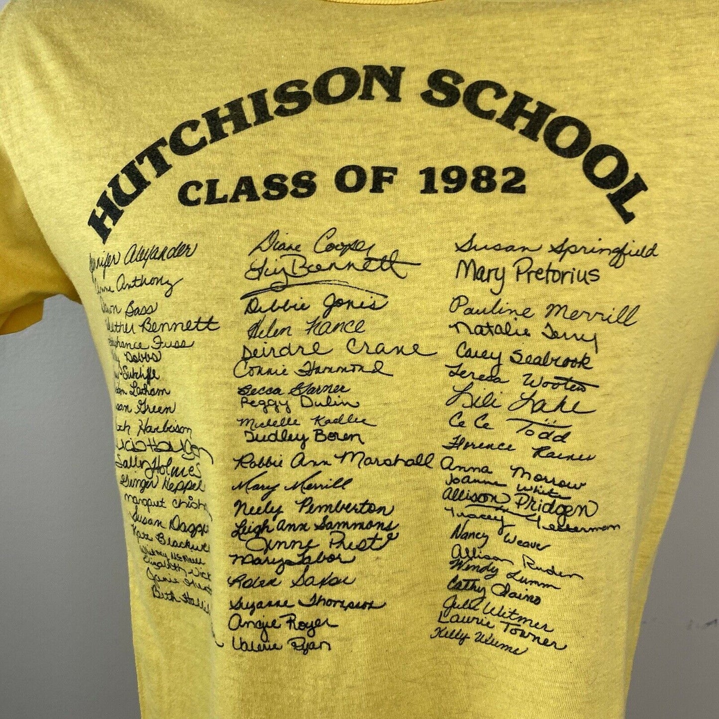 1980s Hutchison School T-Shirt, K Studio Size M/L, Class Of 1982, Memphis TN, High School Senior Signature Tee