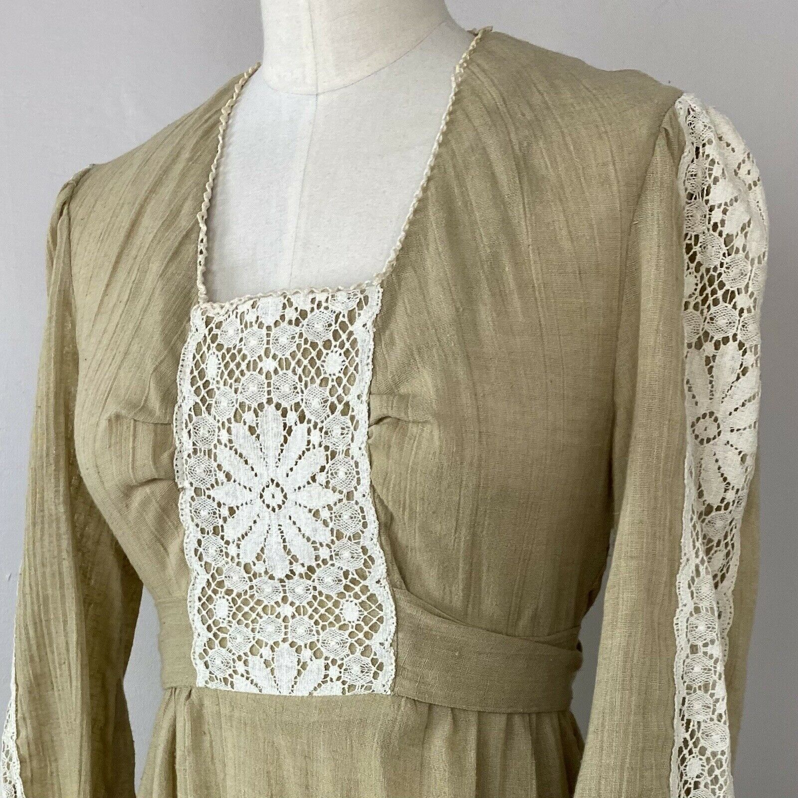 Vintage 1970s Prairie buy Midi Dress, Tan Gauze & Floral Lace, PBJ by Jerell, Small